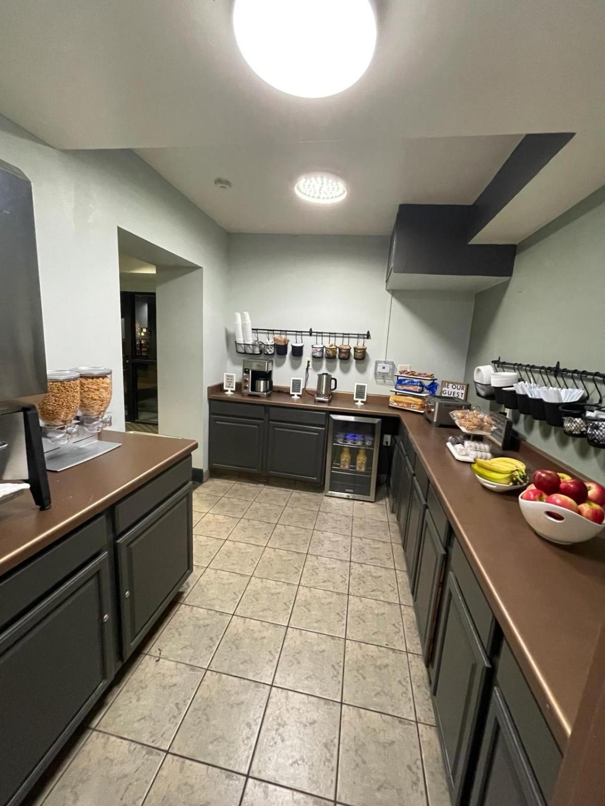 Valued Stay Aloha Медісон Екстер'єр фото